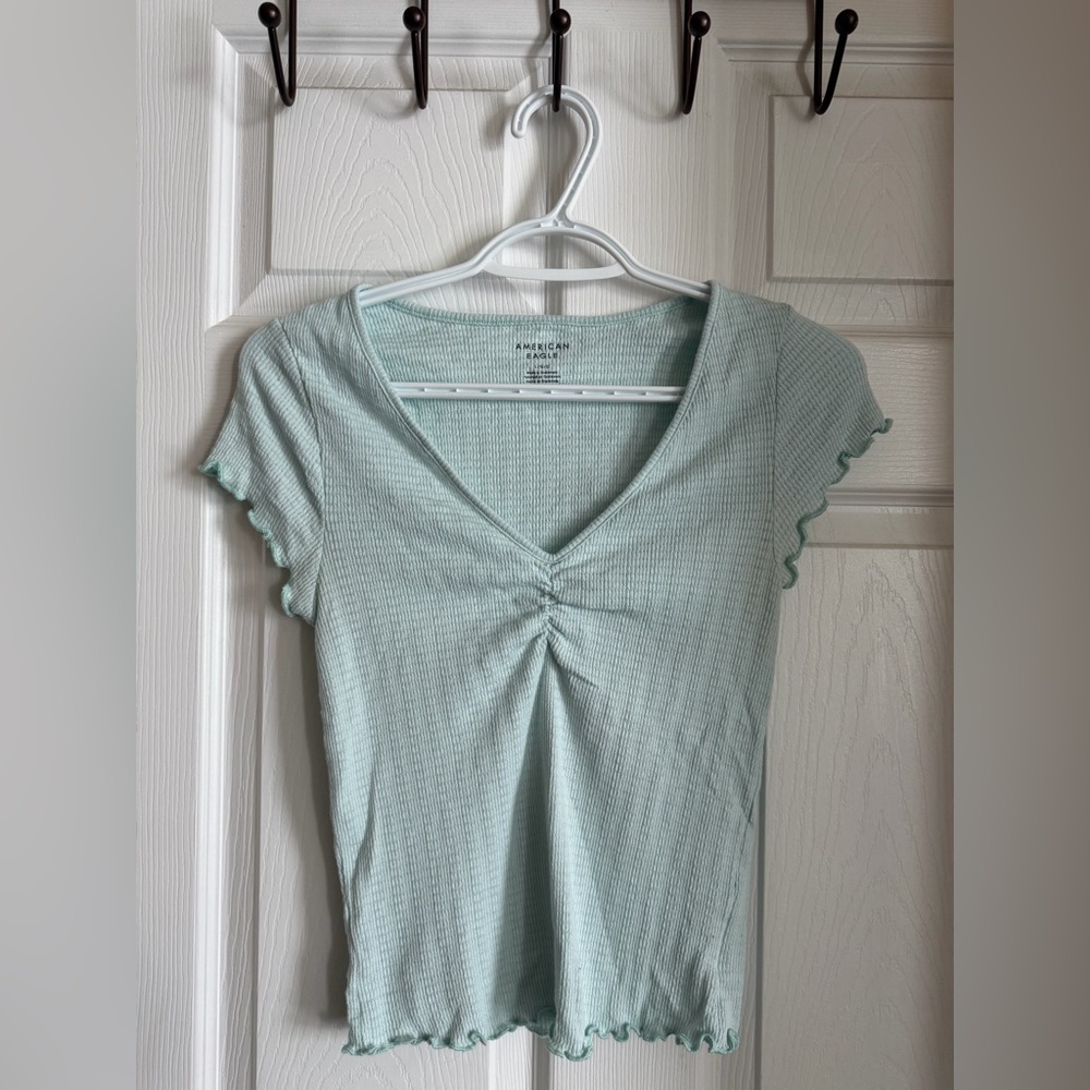American Eagle Outfitters ribbed ruched v-neck short sleeve top